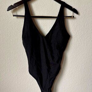 Lululemon Waterside V-Neck Skimpy-Fit One-Piece Swimsuit - NWT Size 6